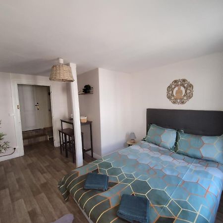 Chambre Independante Au Relais Normand Cormeilles  Eksteriør bilde