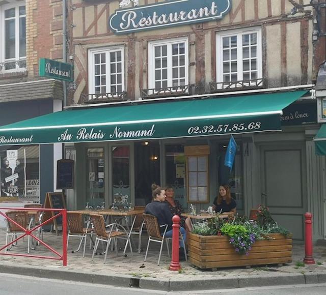 Chambre Independante Au Relais Normand Cormeilles  Eksteriør bilde